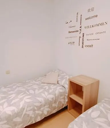 Appartement Apartamento La Brisa Para 4, Con Piscina Y Parking *